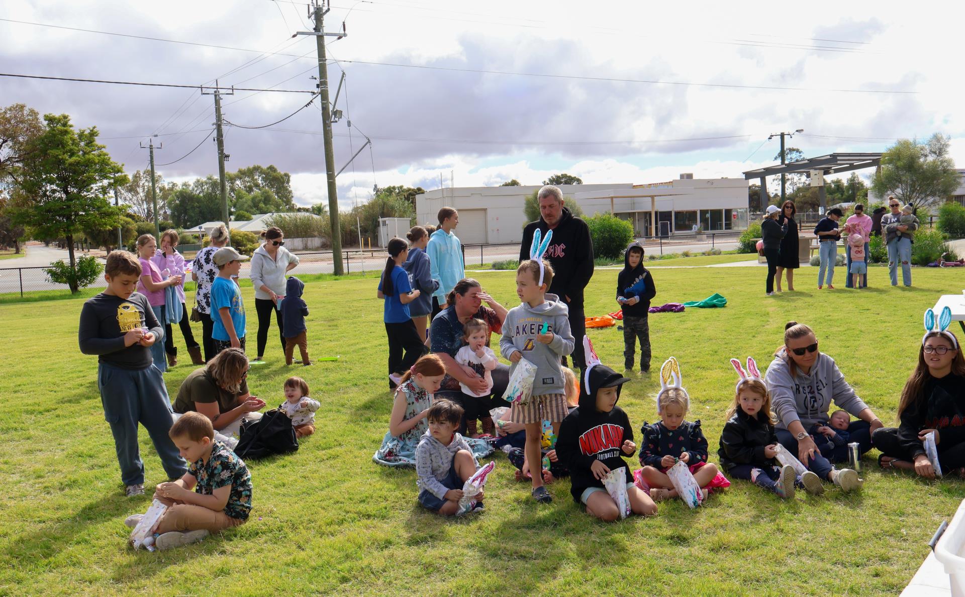 Merredin Families Enjoy a Cracking Good Time at Easter in the Park